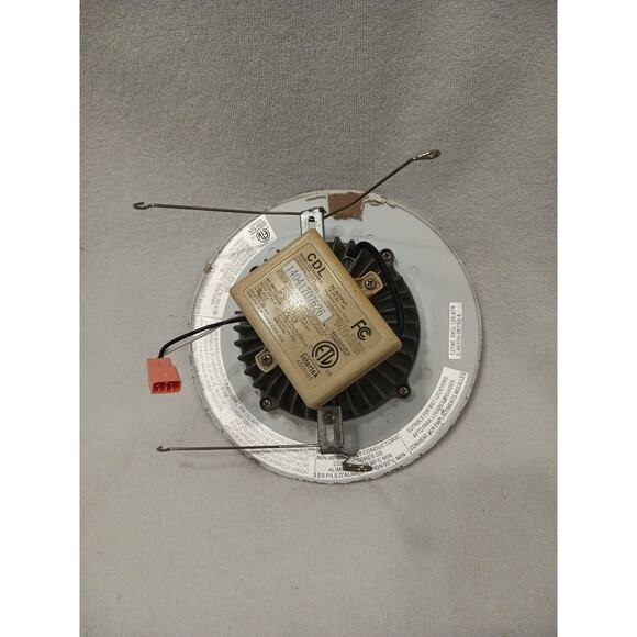 Intertek 7.5" Canned Light USED GOOD OK For WET Works - Picture 2 of 13